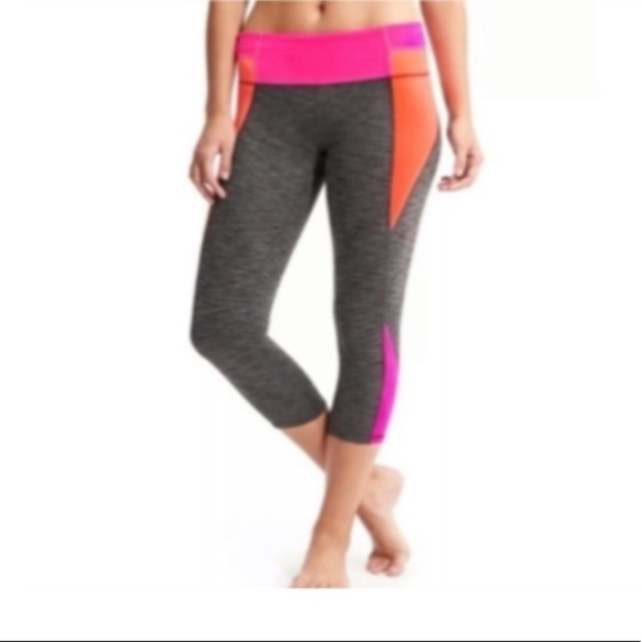 Athleta Chaturanga Colorblock Capri Leggings. Size Small - Picture 2 of 8